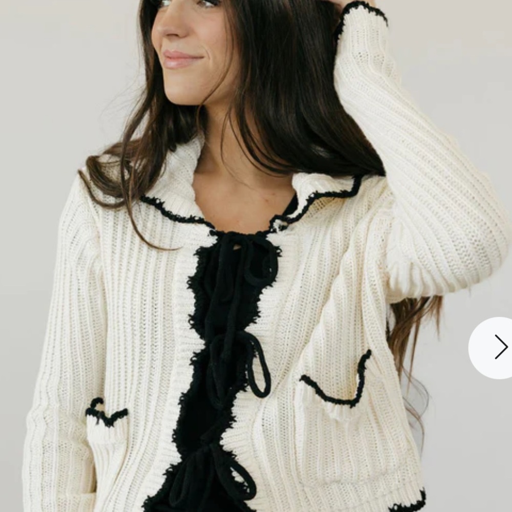 Metric Knits Cream Cardigan NWT Size Large - Picture 10 of 10